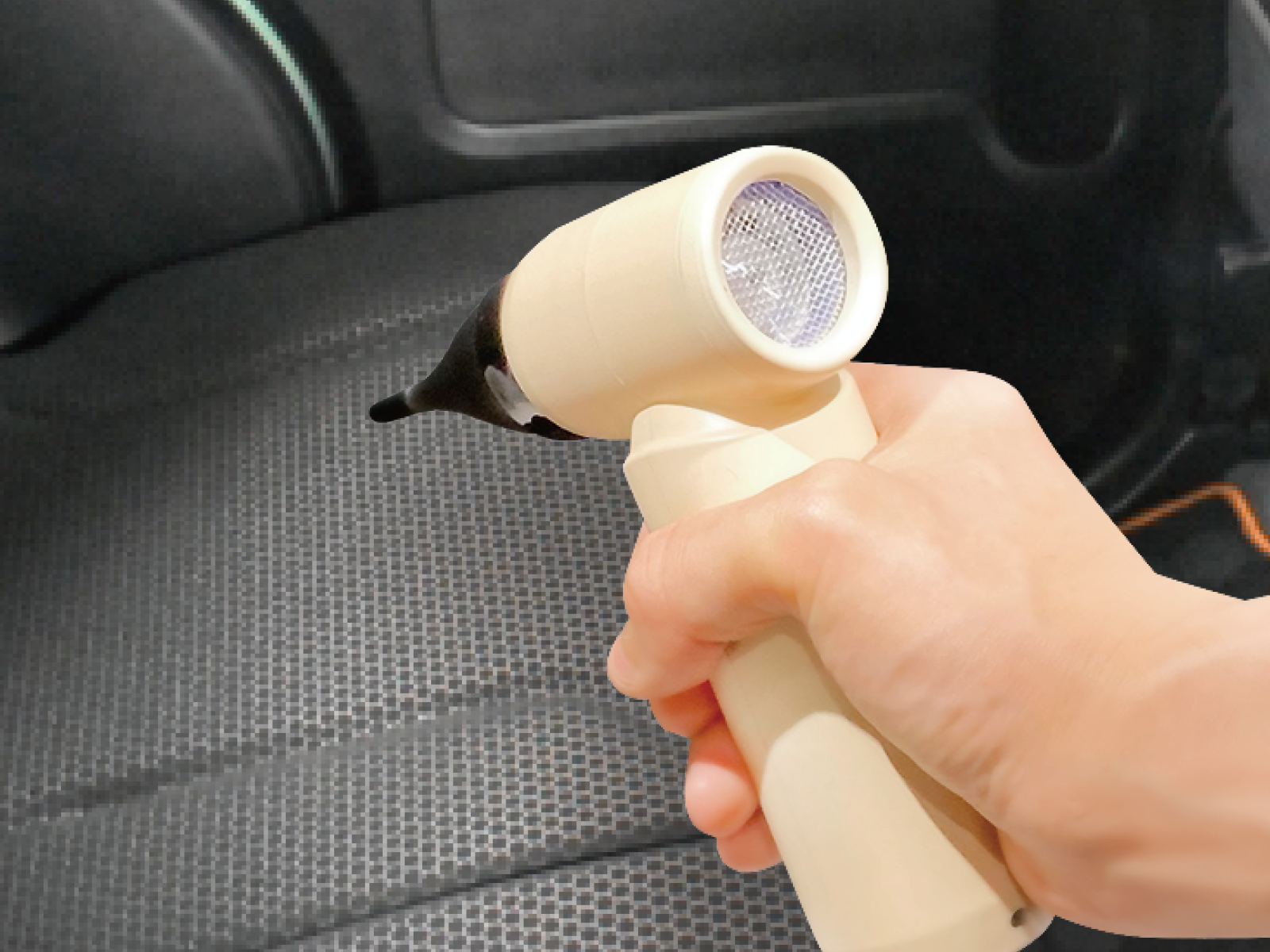 車内のシート掃除